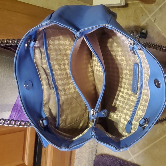 Karl Lagerfeld purse - Picture 6 of 12